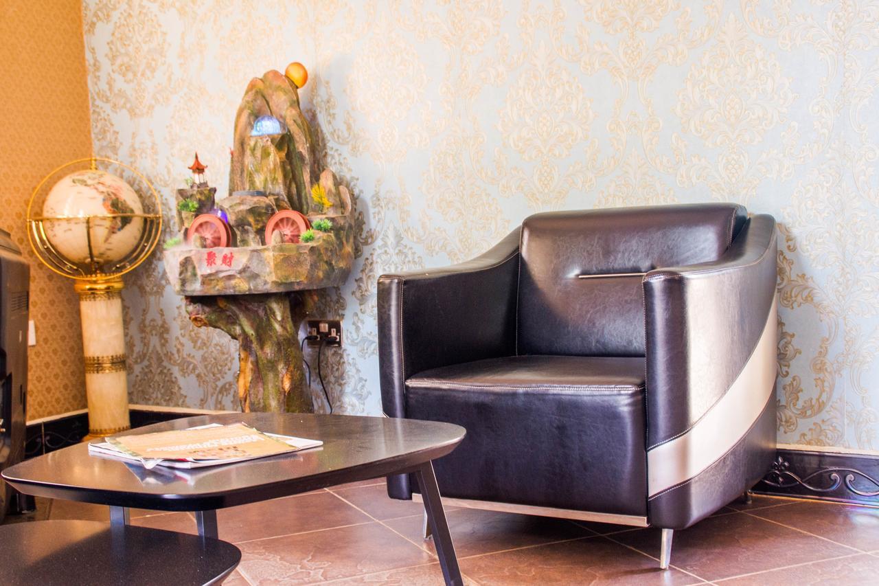 Desert Breeze Hotel Arua 外观 照片