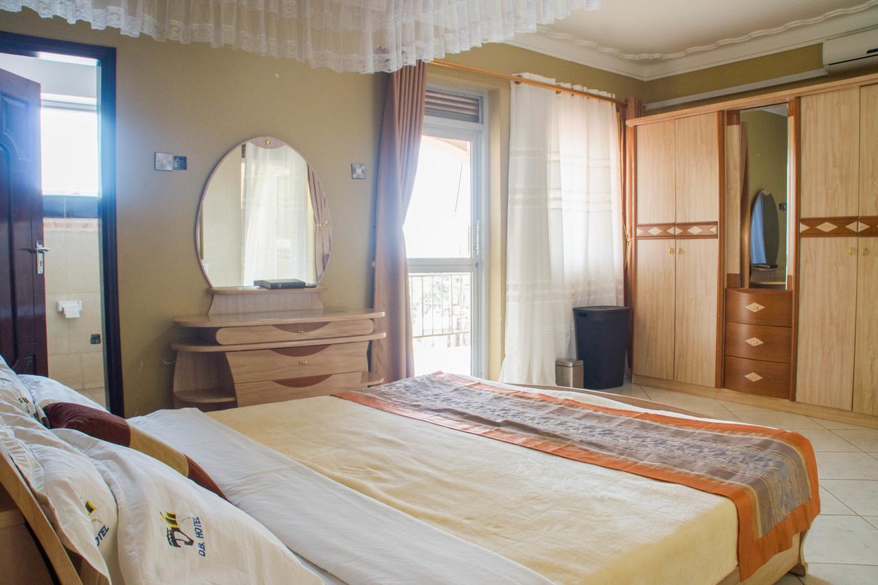 Desert Breeze Hotel Arua 外观 照片